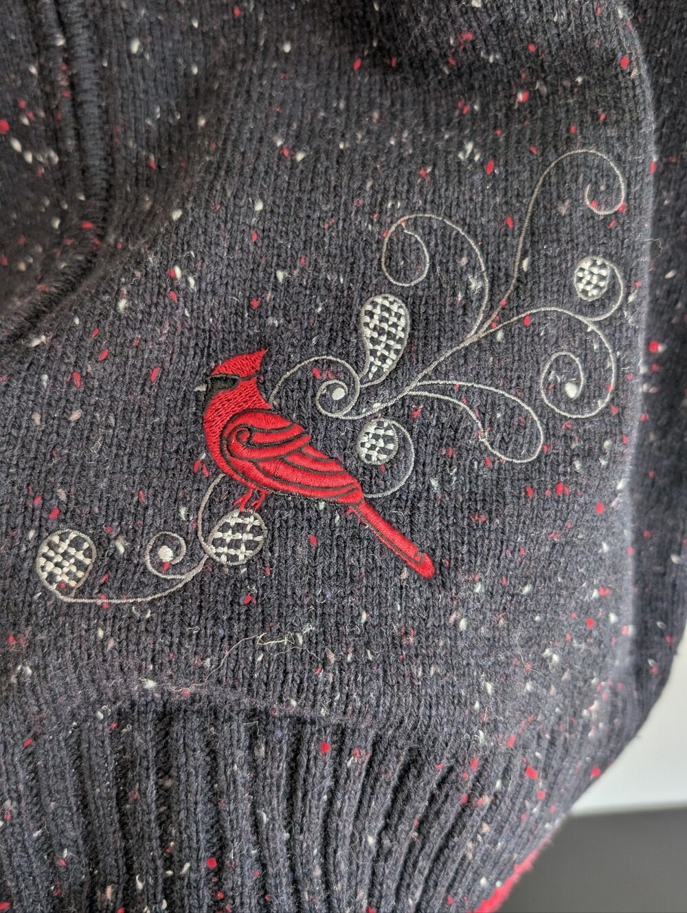 Northern Reflections Black & Red Knit Zip Front Vest w Embroidered Caedinals XXL - Picture 6 of 11